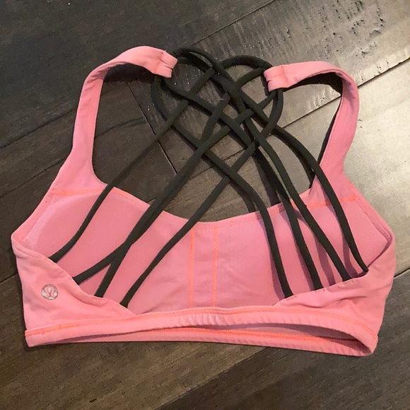 SOLD. Lululemon free to be wild sports bra. Size 4 - Picture 2 of 3